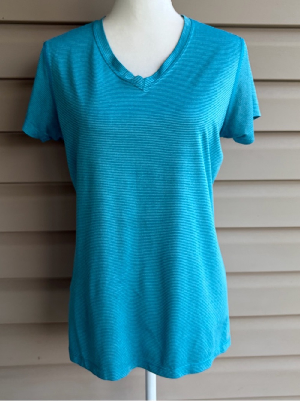 •Eddie Bauer• Women’s FreeDry Teal Striped Performance Tee - Size Large